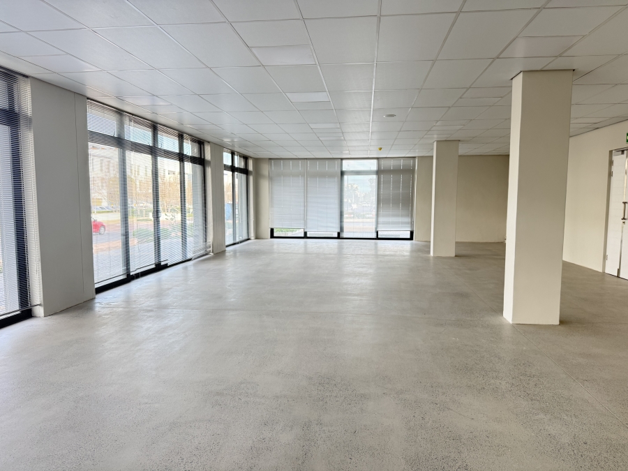 To Let Commercial Property for Rent in Paardevlei Western Cape